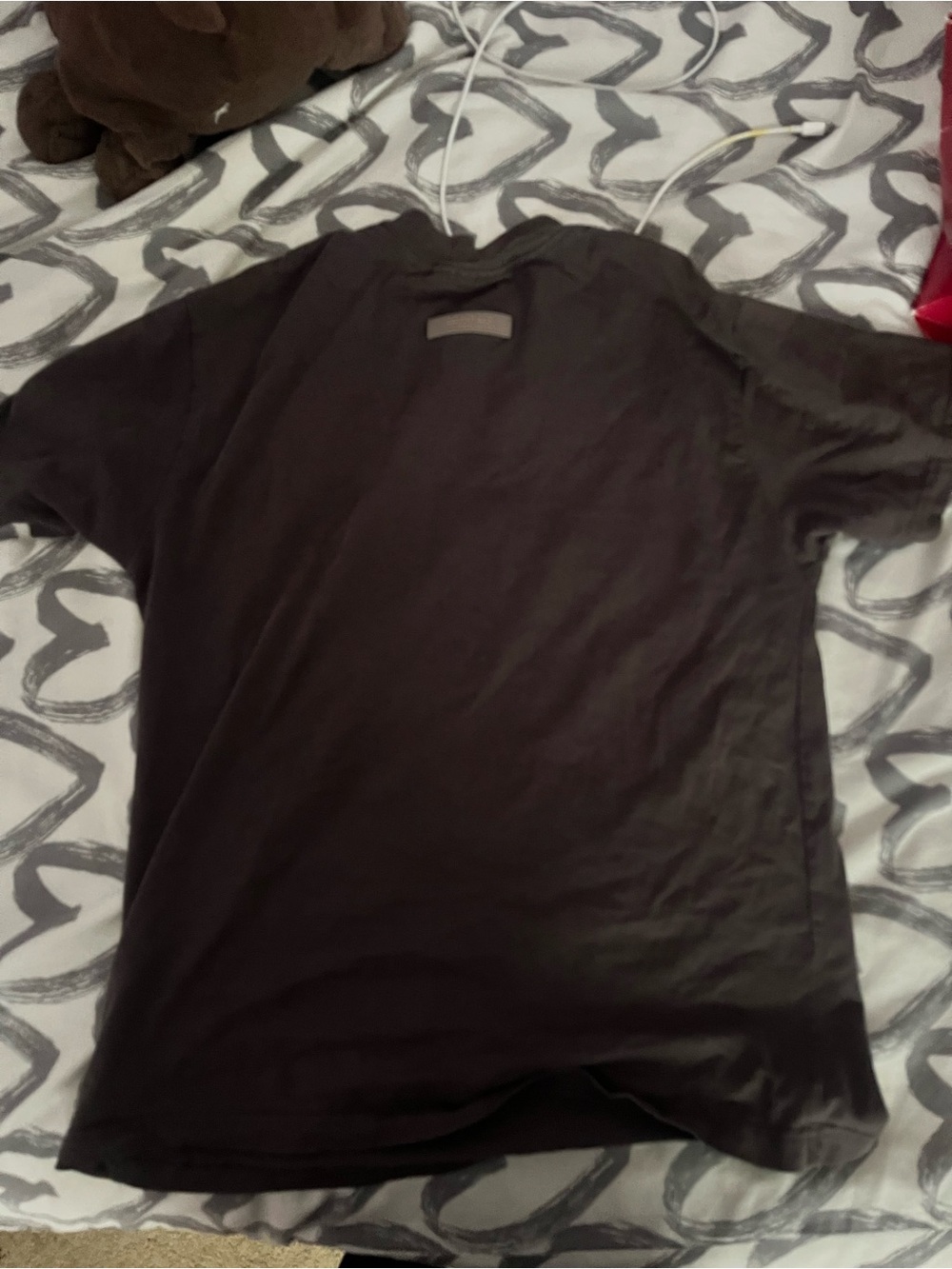 Essentials Black Short-Sleeve Tee with '1977' Front Graphic - Picture 2 of 3
